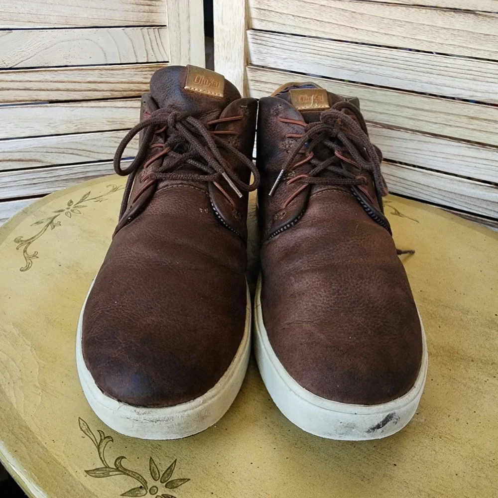 OluKai Sz 11 Brown Leather Nana Hele Minimalist Chukka Sneakers Quiet Luxury